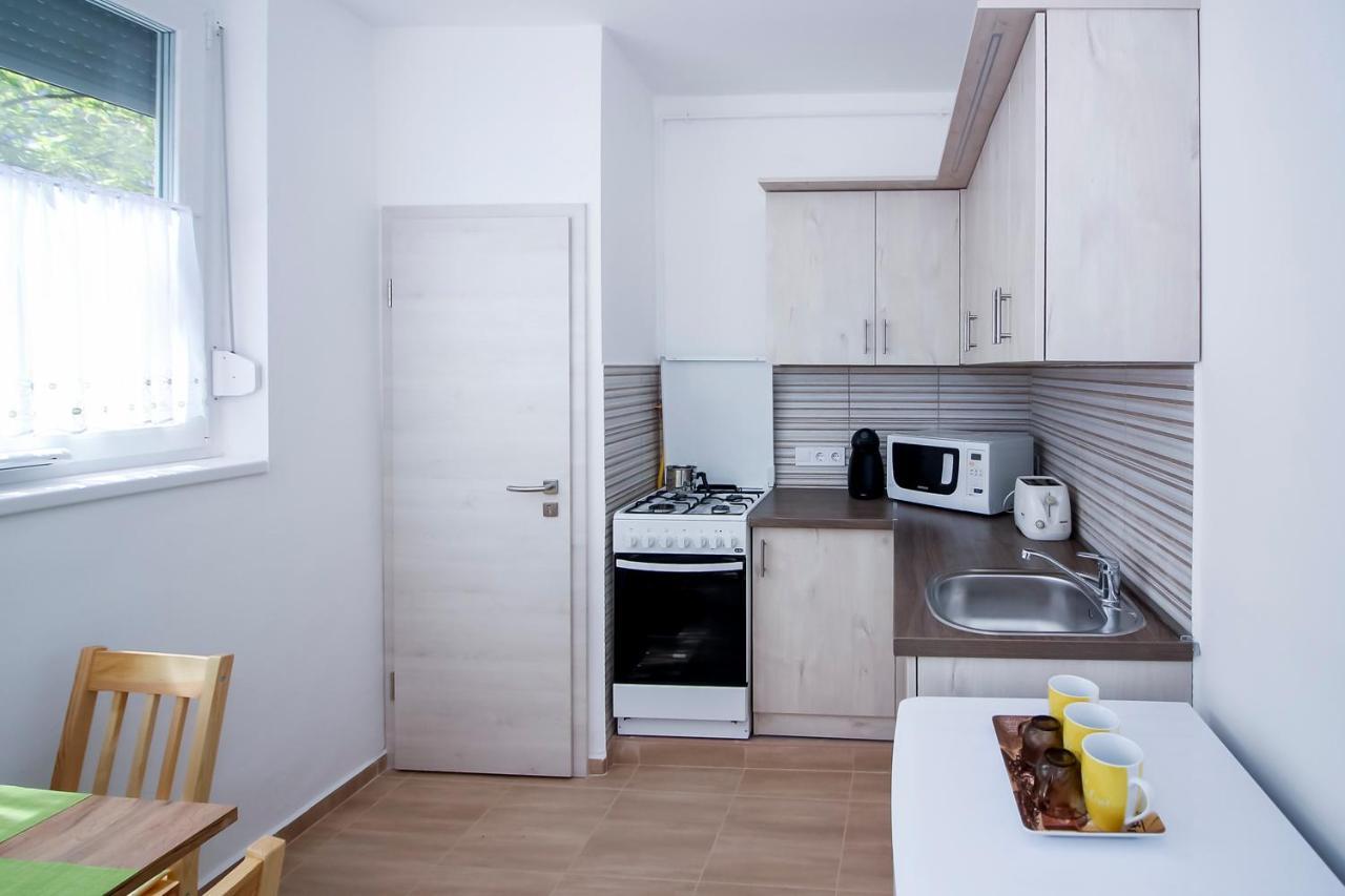 Helios Apartman Szeged Apartment Exterior foto