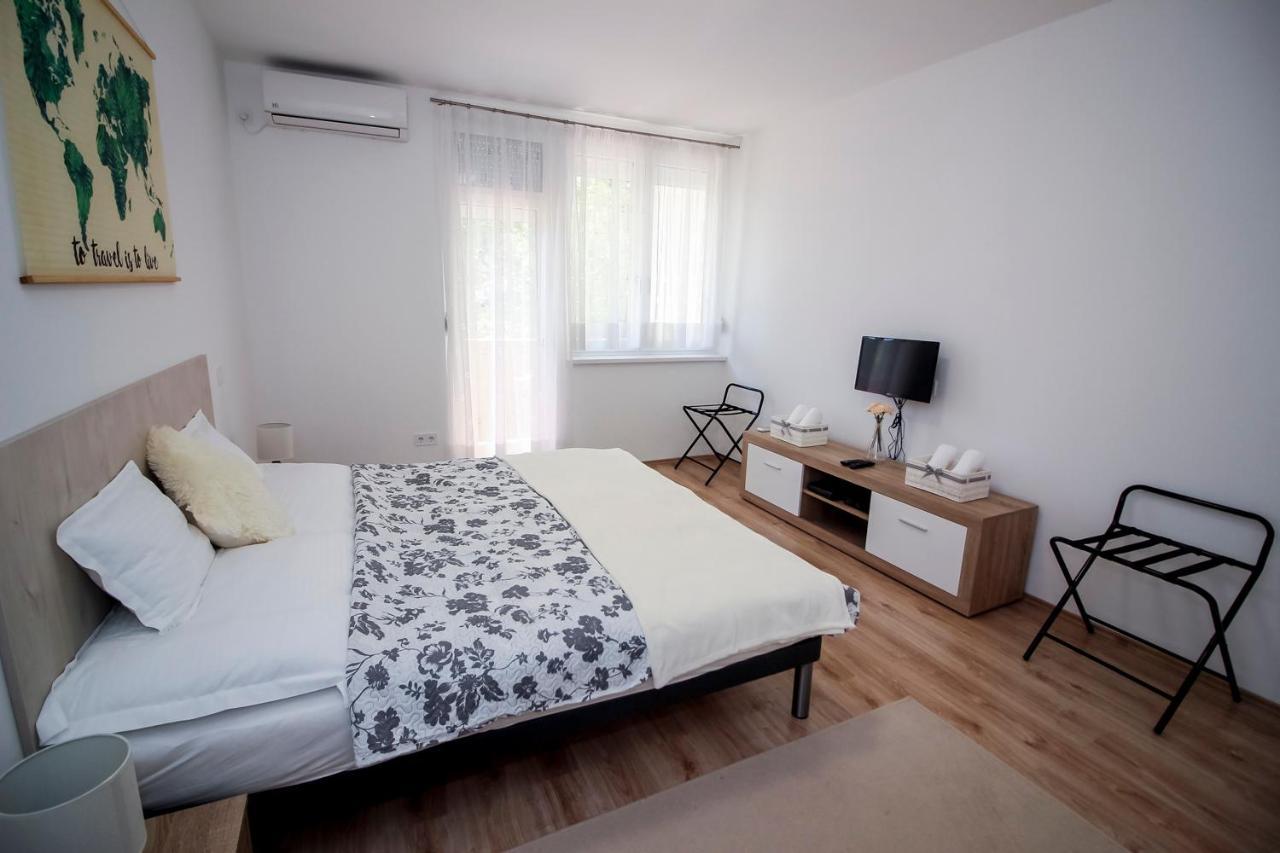 Helios Apartman Szeged Apartment Exterior foto